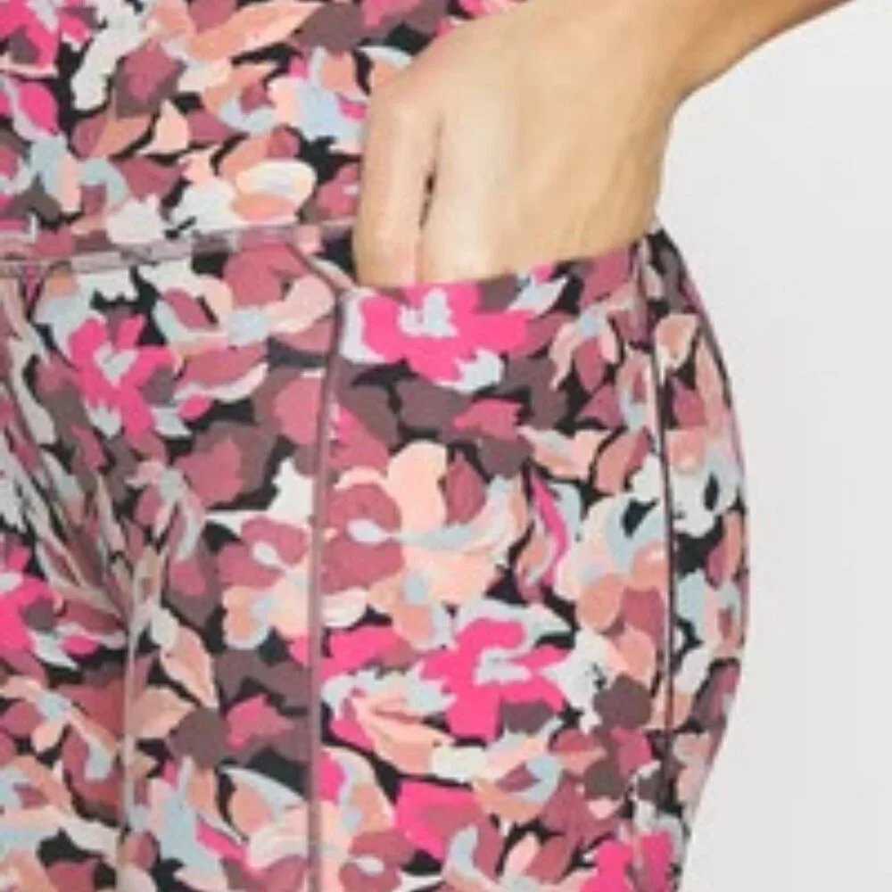 Athleta Transcend Stash Tight size XXS Elysian Floral Pink - Picture 5 of 5